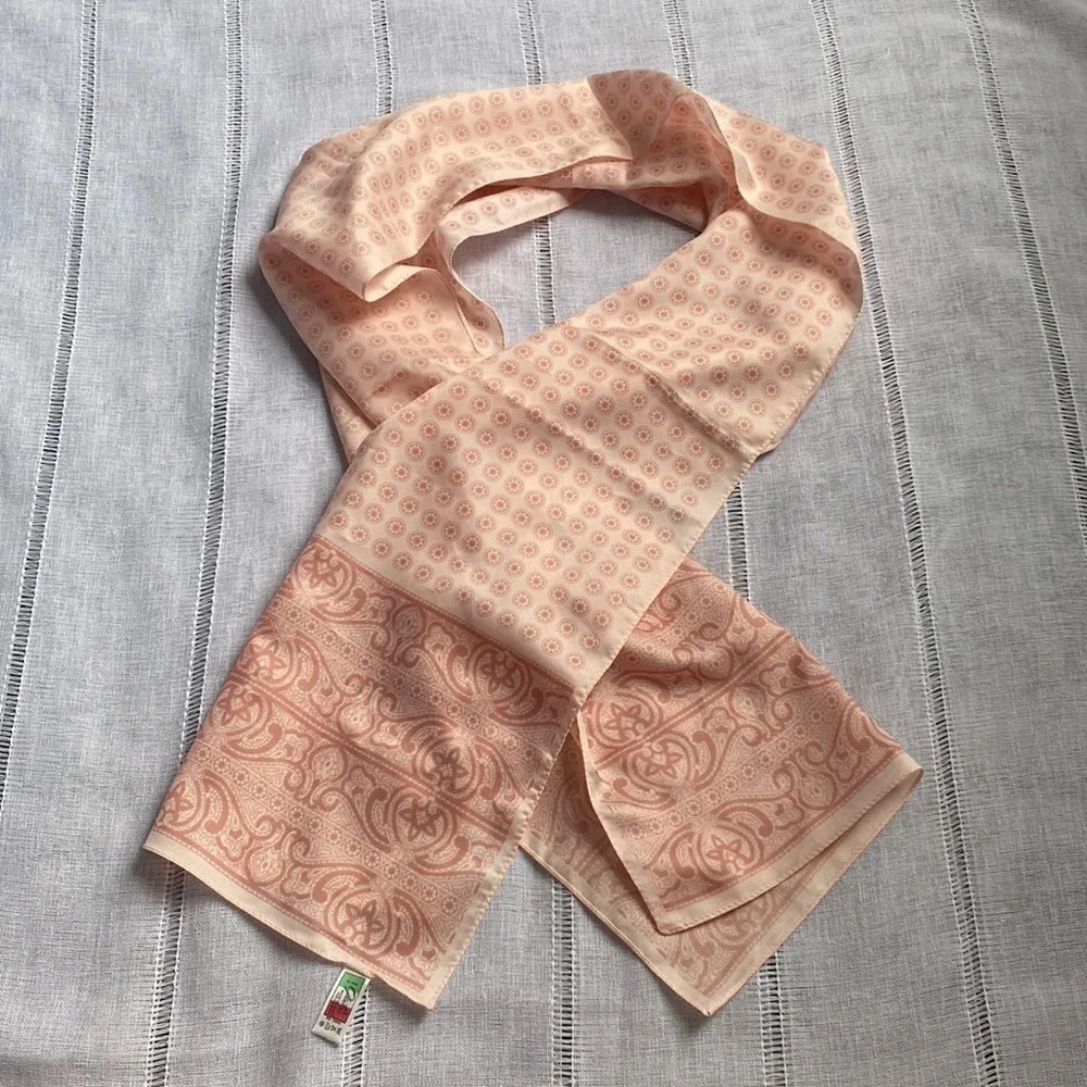 Glentex vintage Italian made scarf in soft pink.